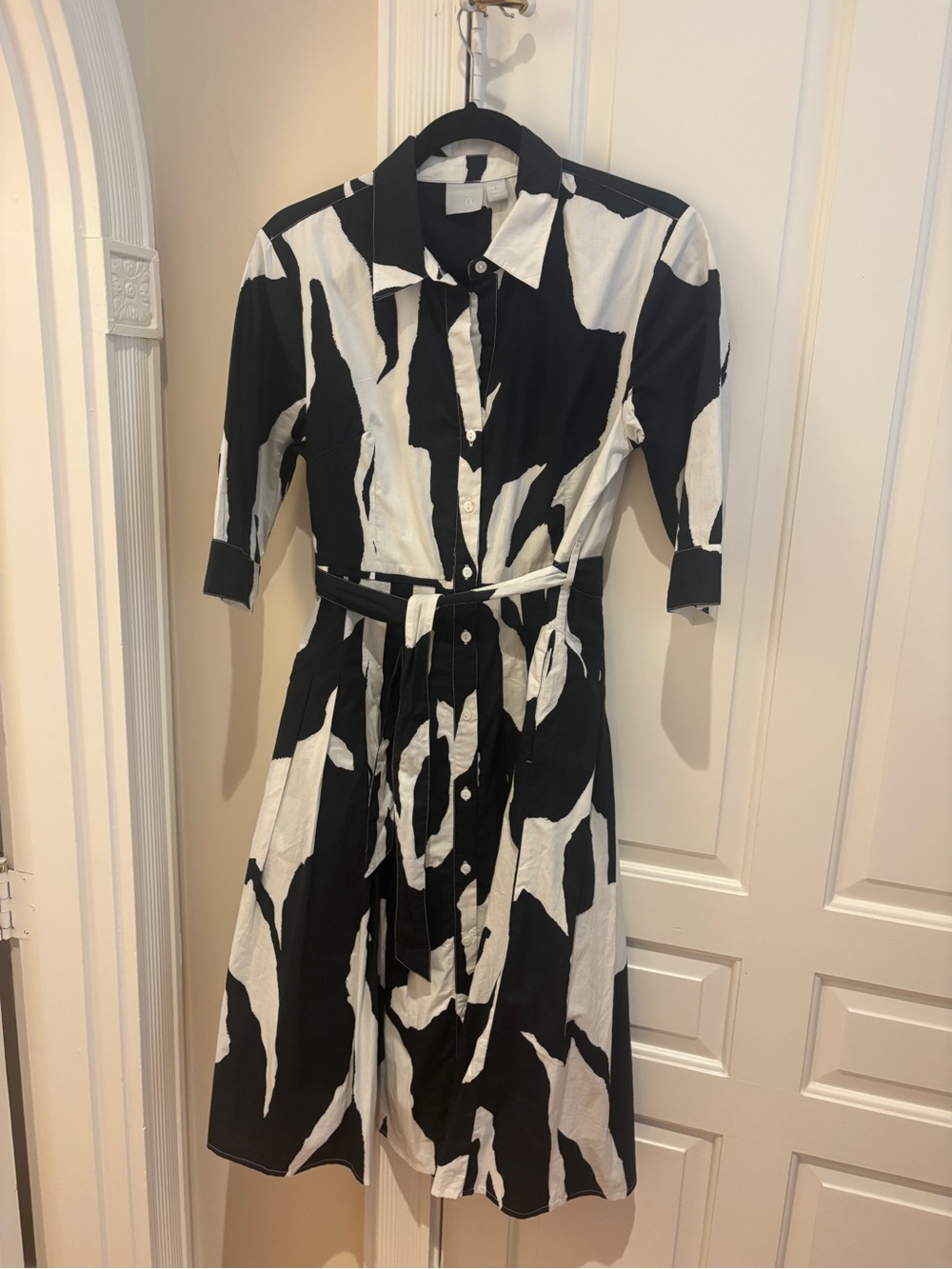 Black & White Button-Front Midi Shirt Dress with Tie Belt